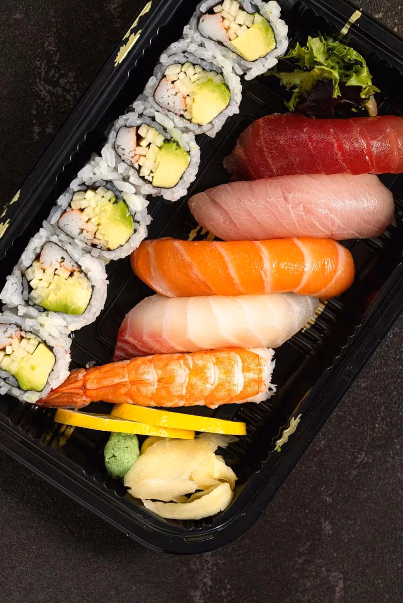 L. Sushi 5pcs w. Cali Roll